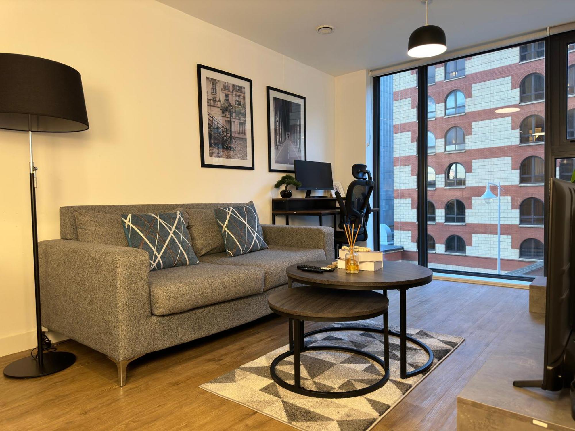 Cozy City Centre Apartment With Free Parking And Free Gym Бирмингам Екстериор снимка