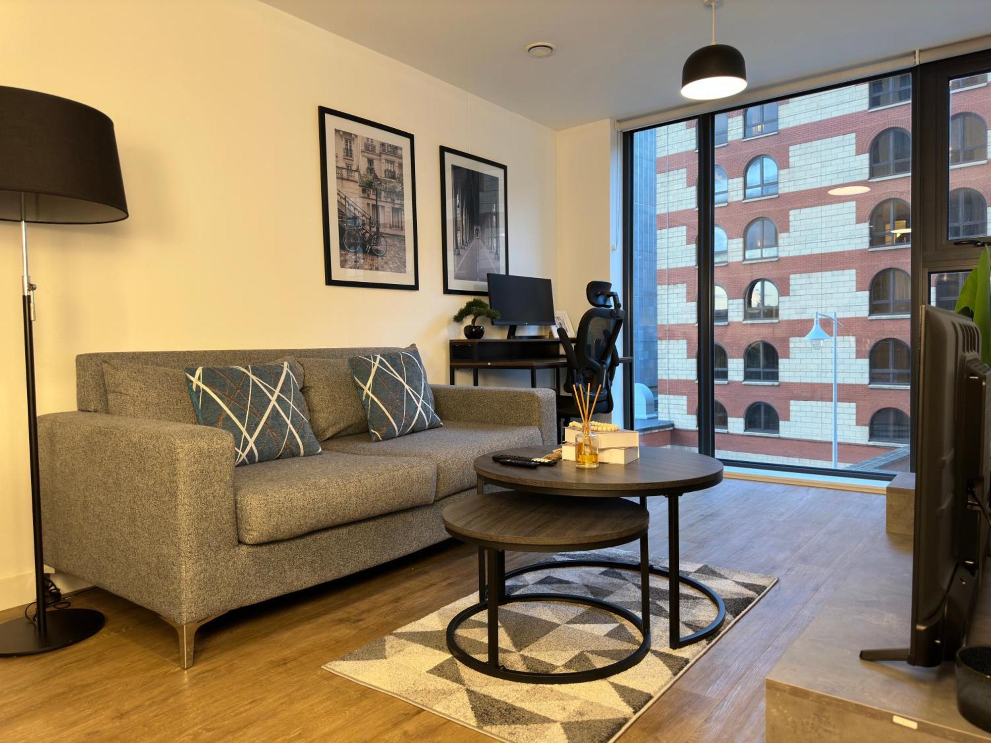 Cozy City Centre Apartment With Free Parking And Free Gym Бирмингам Екстериор снимка