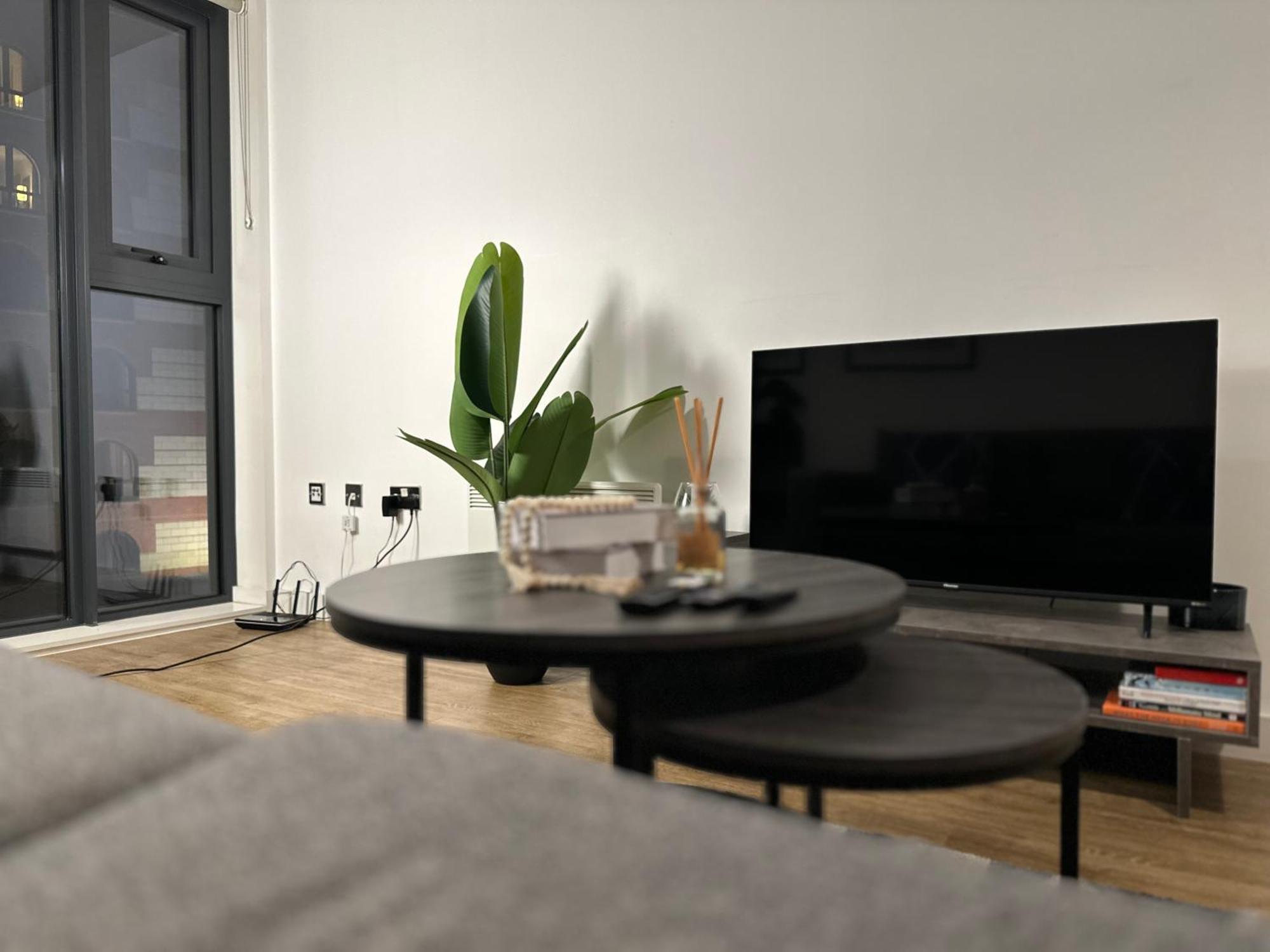 Cozy City Centre Apartment With Free Parking And Free Gym Бирмингам Екстериор снимка